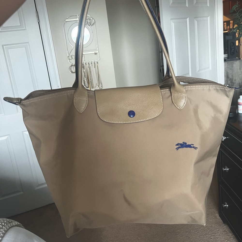Longchamp Le pliage Medium Shoulder Tote